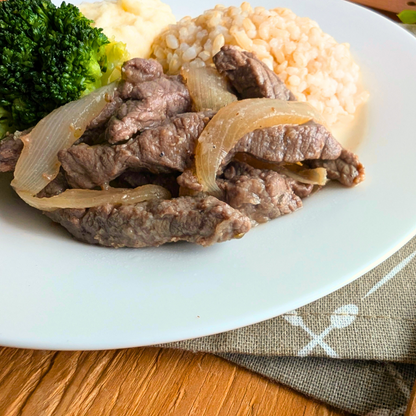 Bife Acebolado com Purê de Batata "S"