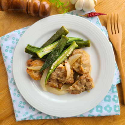 Frango com Quiabo Grelhado "Mistura Dupla" - Saúde e Sabor